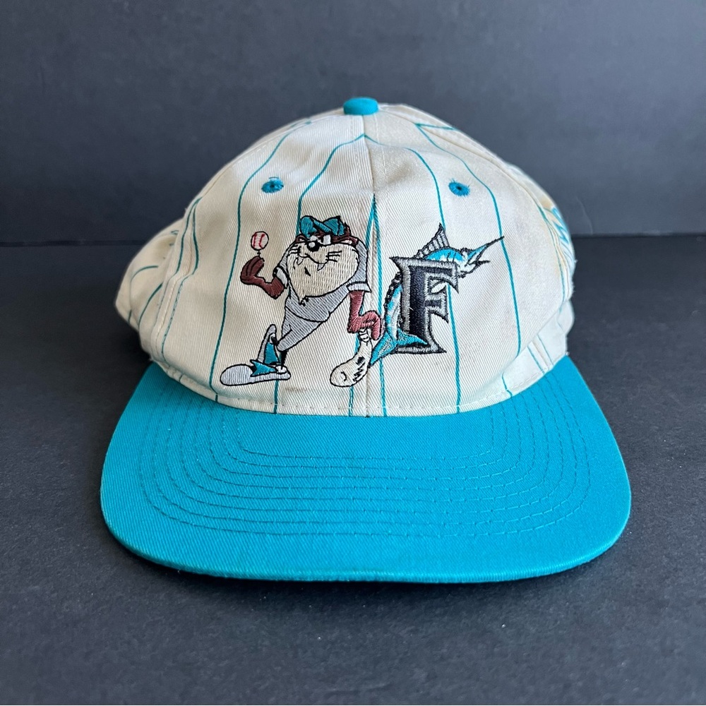 Vintage Florida Marlins
Looney Toons Tazz MLB hat SnapBack